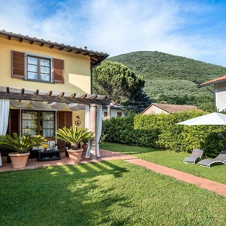 B&B La Rondine Tra Pisa E Lucca San Giuliano Terme Buitenkant foto