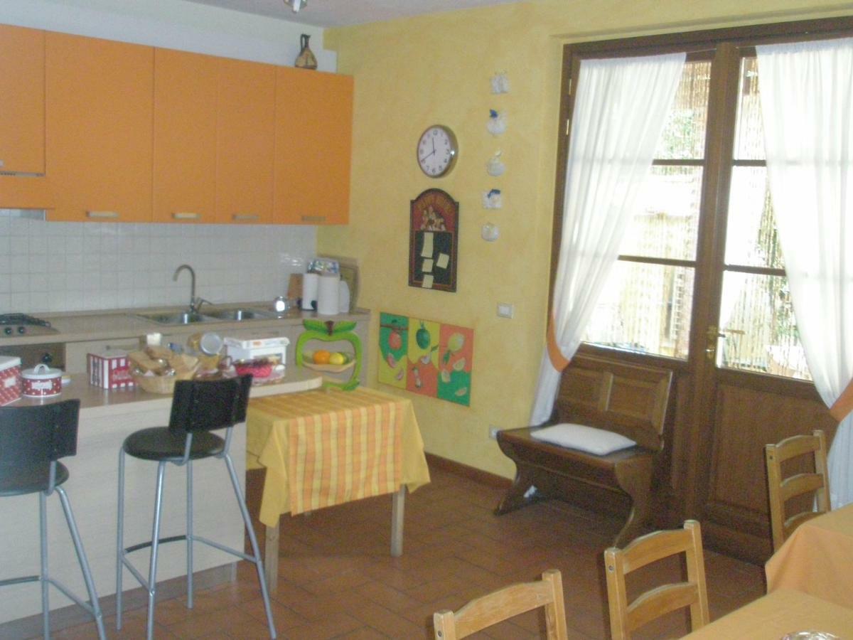 B&B La Rondine Tra Pisa E Lucca San Giuliano Terme Buitenkant foto