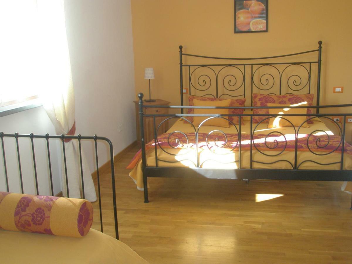 B&B La Rondine Tra Pisa E Lucca San Giuliano Terme Buitenkant foto